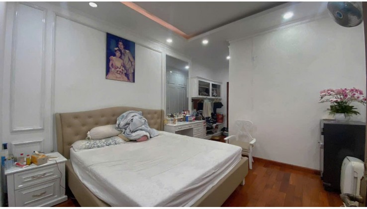 Bán nhà Mặt tiền Bình Giã, ngay Cộng Hòa - Hoàng Hoa Thám, DT: 5x20m, 4 Tầng, 15.8 tỷ