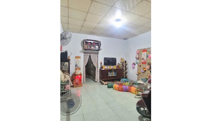 Bán nhà Mặt tiền Nguyễn Xí - giao Định Bộ Lĩnh,  4.6x35m,  Cấp 4, xây cao tầng, 17.9 tỷ