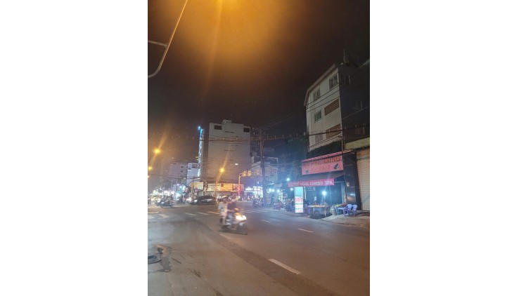 Bán nhà Mặt tiền Nguyễn Xí - giao Định Bộ Lĩnh,  4.6x35m,  Cấp 4, xây cao tầng, 17.9 tỷ