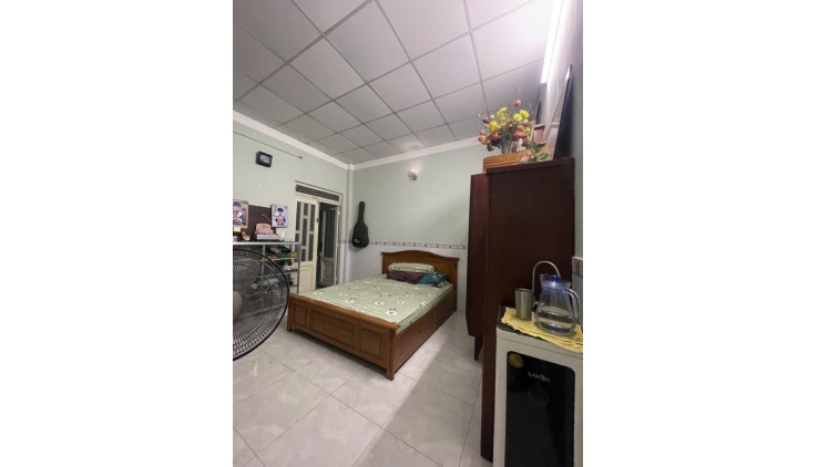 SIÊU PHẨM BÌNH TÂN-NGANG 4.2M-DÀI 15M-NỞ HẬU NHẸ TÀI LỘC-HẺM RỘNG 8M THÔNG-NHƯ MẶT TIỀN-CHỈ NHỈNH 5 TỶ.