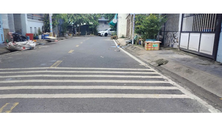 Bán Nhà  Đông Lân - Hưng Lân 33mz, 2 tầng, 5mx 7m 2.05 tỷ Bà Điểm Hóc Môn

 Hóc Môn