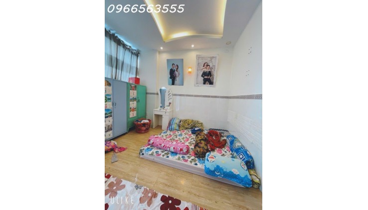 Bán căn hộ chung cư Phường 3 - Quận 4- 44m2- 2 tỷ tl