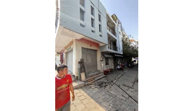 Cho Thuê Nhà Nguyên Căn Trung Tâm Mặt Tiền Đường Võ Văn Kiệt, Phường 10, Quận 5