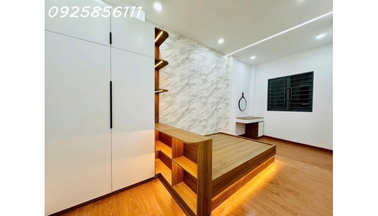 Nhà mới đẹp ở ngay ngay cầu An Lộc 4.66 m x 11 m Hơn 4 tỷ - SHR nhà như hình