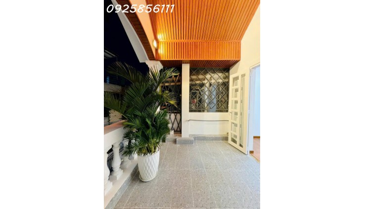 Nhà mới đẹp ở ngay ngay cầu An Lộc 4.66 m x 11 m Hơn 4 tỷ - SHR nhà như hình