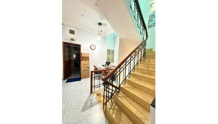 BÁN ĐẤT TẶNG NHÀ 3 TẦNG MỚI ĐẸP, TRUNG TÂM TÂN BÌNH GẦN ETOWN CỘNG HÒA