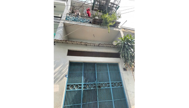 Bán nhà Tân Bình- Âu cơ, chính chủ lâu đời, 3 T, 51m2(4.6*11m), hoàn công đủ, hẻm thông, 5.8T