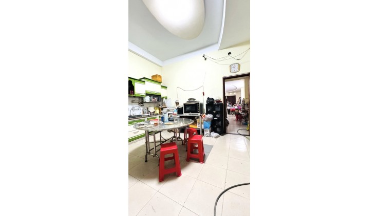 Bán nhà VTKD 8M thông Tân Hương quận Tân Phú 8.8 x 8M chỉ 5.4 tỷ tl