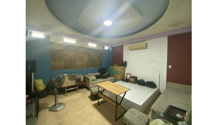 Cho thuê nhà mặt tiền 4,5 tầng số 57 Nguyễn Minh Hoàng ,phường 12,quận Tân Bình ,TPHCM