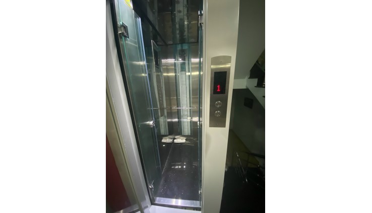 Cho thuê nhà mặt tiền 4,5 tầng số 57 Nguyễn Minh Hoàng ,phường 12,quận Tân Bình ,TPHCM