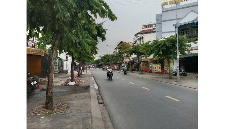 Nhà mặt tiền ngay sát thị trấn Hóc Môn, diện tích S gần 4000m2 giảm còn 50 + x tỷ