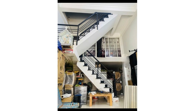 Nhà Vị Trí Đẹp Kênh Nước Đen 31mz,, chỉ 4.2 tỷ Bình Hưng Hoà A Bình Tân