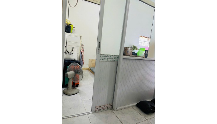 Quận 12 ! HOT HOT ! SANG QUÁN BÚN HUẾ CHAY GÓC 2 Mặt Tiền  , Giá : 43 tr, Tel : 0972434570 ( Chính chủ )