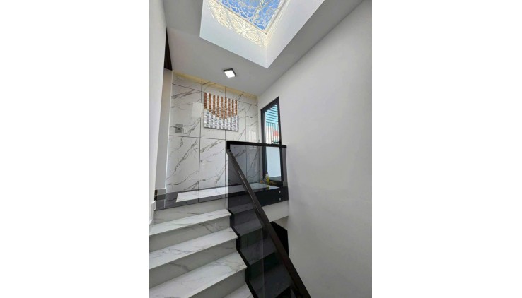 Bán nhà Quận 7,5 lầu 76m2 , 6 phòng ngủ, hẻm xe tải chỉ 8,88 tỷ