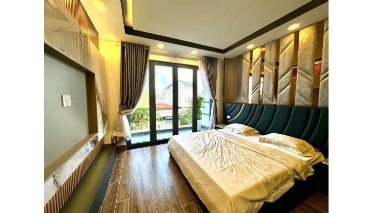 Bán nhà Quận 7,5 lầu 76m2 , 6 phòng ngủ, hẻm xe tải chỉ 8,88 tỷ