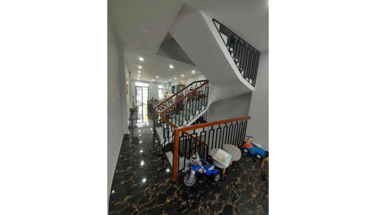 BÁN GẤP MT KHU TÊN LỬA 4 TẦNG 80M2 FULL NỘI THẤT GIÁ CHỈ 9,.8 TỶ
