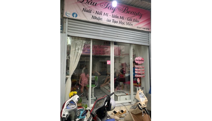 Quận Bình Thạnh ! Sang Salon Nail - Tóc Mới , MB thuê chỉ có 8 tr/ tháng, Tel : 0767166078 ( Chính chủ )