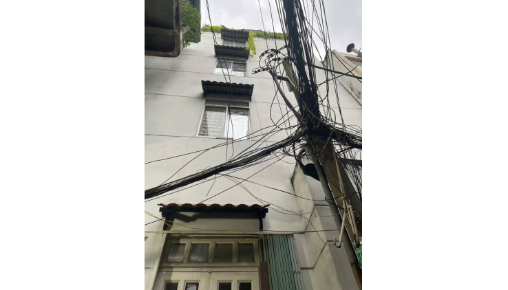 Nhà đẹp xịn xò ngay Lòng Điện Biên Phủ Quận 10 , DT  51M2 - 4 TẦNG RẤT MỚI BTCT KIÊN CỐ - VỊ TRÍ ĐẸP