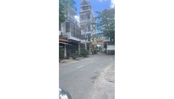 Bán Gấp mặt tiền Kinh Doanh Đ số 15 BHH Gần AEON Tân Phú 68m2,2 Tầng Nhỉnh 6 tỷ
