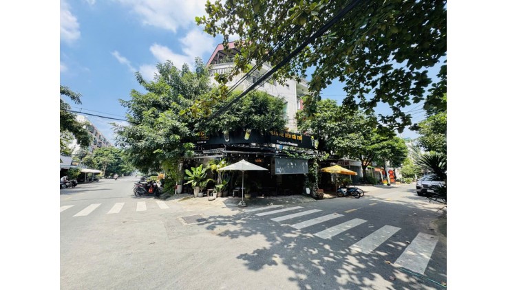 Bán Gấp CHDV mặt tiền Sơn KỳTân Phú dòng tiền 1 tỷ/năm 200m2 ,4 Tầng thang máy Nhỉnh 31 tỷ