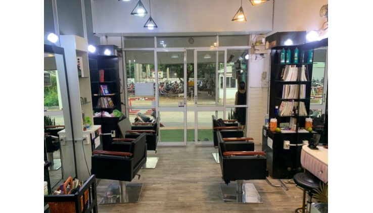 Nhà Bè  ! Sang Salon Tóc – Nail Mới , MB thuê hiện trả chỉ có 6,5 tr/ tháng , Tel : 0943629139 ( Chính chủ )
