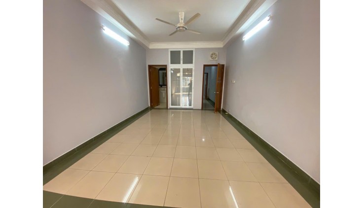 Cho thuê mặt tiền 268 Hoàng Hoa Thám; 4,5*20 3 lầu, cổng khu nhà ga T3