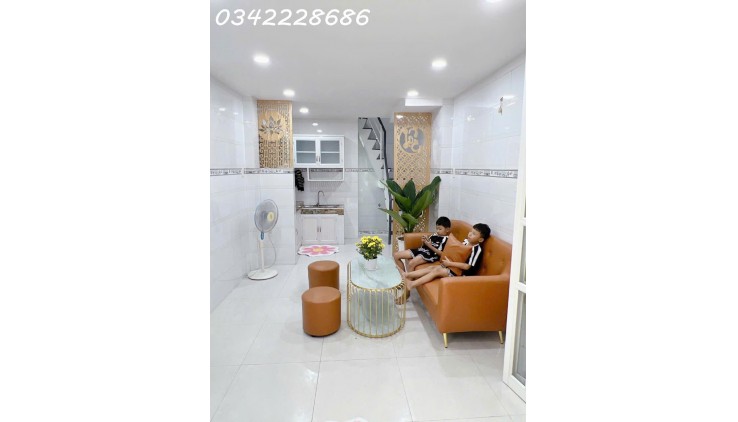 Bình Tân, Nhà mới đẹp 2 tấm rưỡi,Hạ giá 300 triệu bán lỗ về quê.Chỉ còn 2tyr430 triệu.