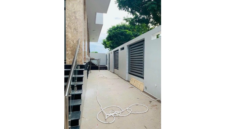 Cho thuê văn phòng 177m2, căn góc Số 89 Khu dân cư Vạn Phúc,P.Hiệp Bình Phước,Thủ Đức