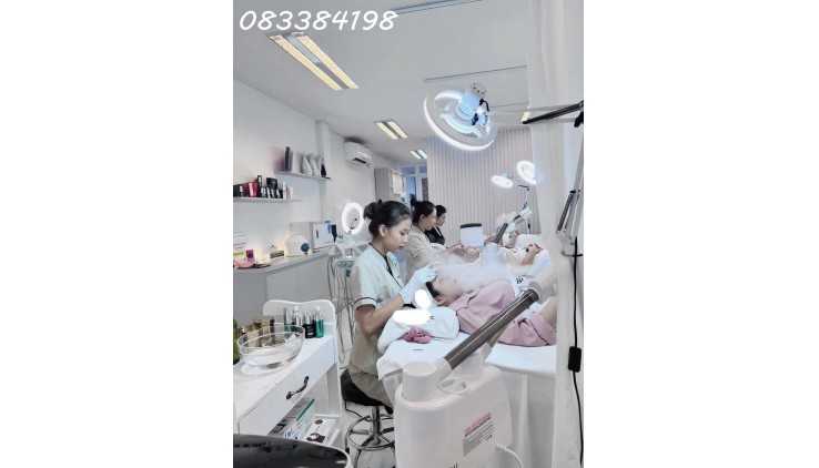 Chuyển về Viện Thẩm Mỹ Huỳnh Văn Bánh full diện tích nên mình sang lại mặt bằng Spa đã Decor xinh xắn sẵn tại Phú Nhuận