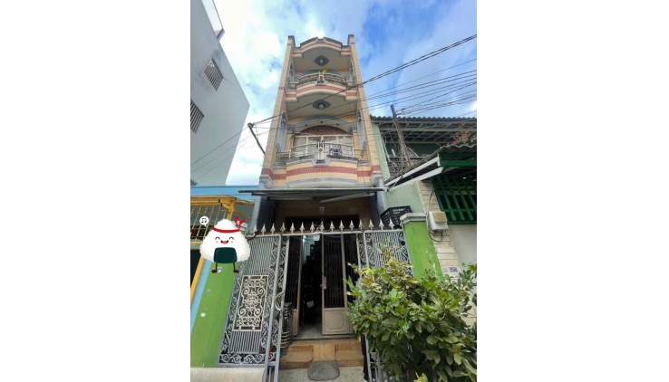 Bán Nhà Tân Phú- Lũy Bán Bích(3.2*14m), 3 Tầng, kế bên đầm sen, nhà nở hậu, đủ tiện ích, 4.65Tỷ