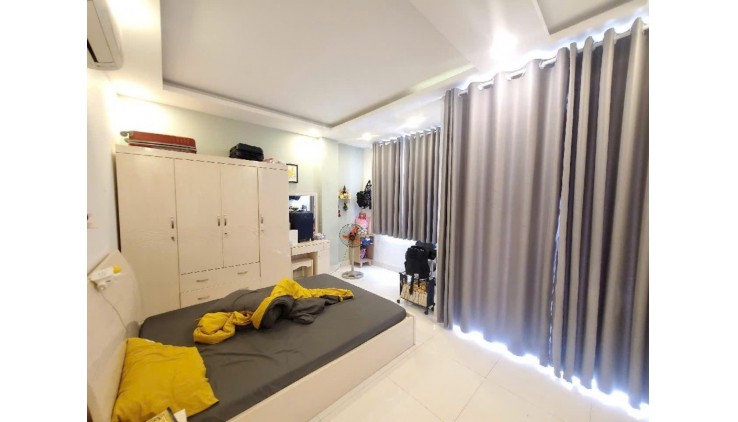 HIẾM HXH TỚI NHÀ GẦN MẶT TIỀN 20M GIÁ TỐT NHỈNH 7TỶ. NGANG GẦN 5M - NHÀ 4 TẦNG BTCT SỔ VUÔNG VỨC - CHỦ BÁN ĐI ĐỊNH CƯ.