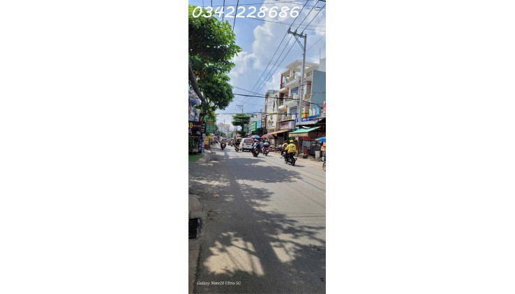 Bán nhà trước mặt đường gò xoài, sắm sửa đông đúc đến 11 đêm,4 tầng lầ, nở hậu L
