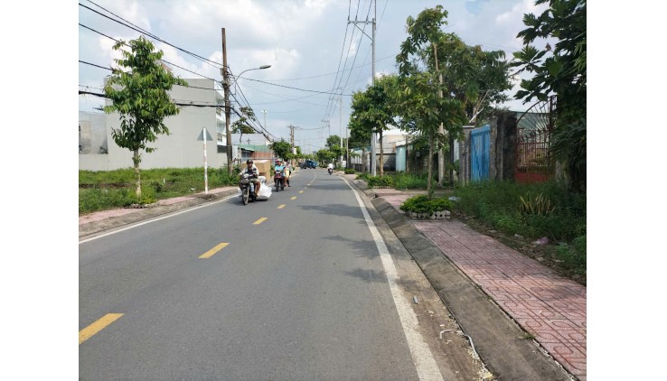 Bán xưởng mặt tiền Tân Hiệp, hơn 600m2, gần QL 22, giá 10 tỷ + x tỷ