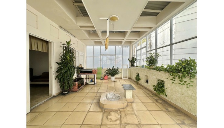 Bán nhà Biệt thự Nguyễn Đình Chính, ngay UBND Quận Phú Nhuận, 8.8x14m, 4 Tầng, 13.5 tỷ.