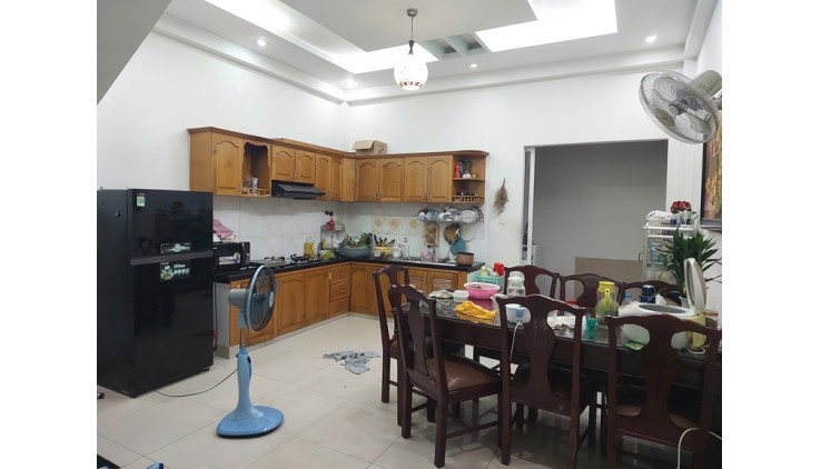 NHÀ Chính Chủ - Giá Tốt - Bán Nhà Mặt Tiền Kinh Doanh Sầm Uất Nhất Chợ Hoa Cau, Phước Long B, TP Thủ Đức