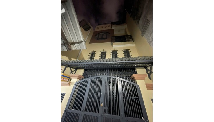 Nhà đẹp xịn xò ngay Lòng Điện Biên Phủ Quận 10 , DT  51M2 - 4 TẦNG RẤT MỚI BTCT KIÊN CỐ - VỊ TRÍ ĐẸP