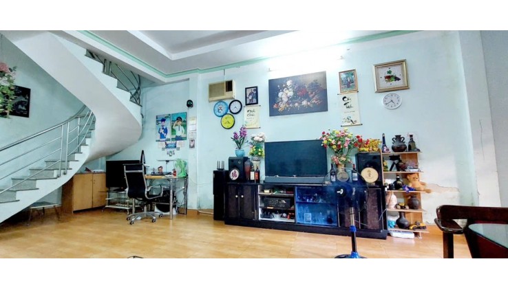 MẶT TIỀN KINH DOANH SIÊU ĐỈNH, Q2, DT 100 m2( 5 x21 )m2, 2 tầng, mới, chỉ 8.99T