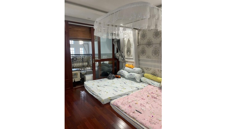 Bán nhà mặt tiền Lê Lăng, Tân Phú, 5 tầng, 4m x 19m, đường nhựa 12m, chỉ 10.4 tỷ