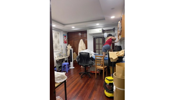 Bán nhà mặt tiền Lê Lăng, Tân Phú, 5 tầng, 4m x 19m, đường nhựa 12m, chỉ 10.4 tỷ