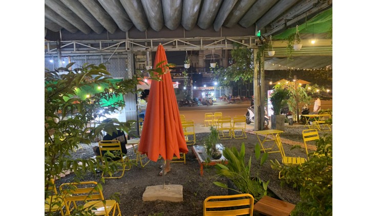 Bình Tân ! Quán Cafe Đẹp Lắm ! MB thuê chỉ 11 tr, DT : 14m x 18m, Tel : 0559203250 ( chính chủ )
