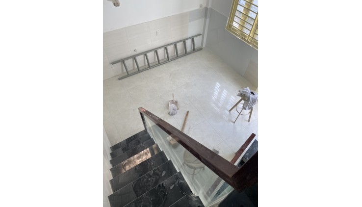 Bán nhà kế Hẻm oto Lê Văn Phan quận Tân Phú 4 x 5- 3 tầng chỉ 3 tỷ tl tốt