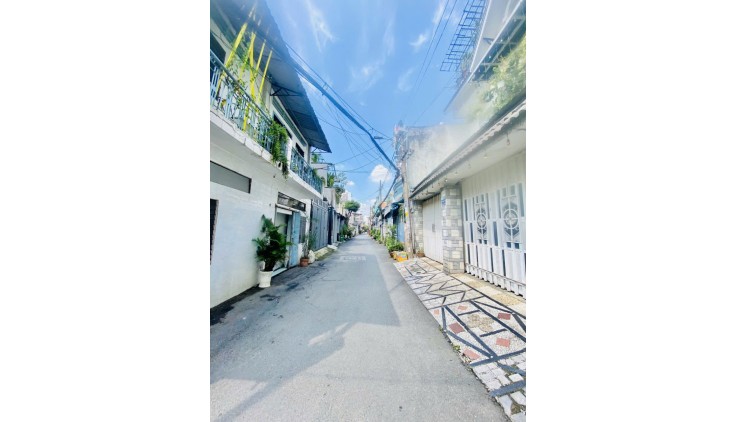 Bán nhà Gò Vấp, 50m2, hẻm xe hơi thông, nhà mới, nhỉnh 4 tỷ.