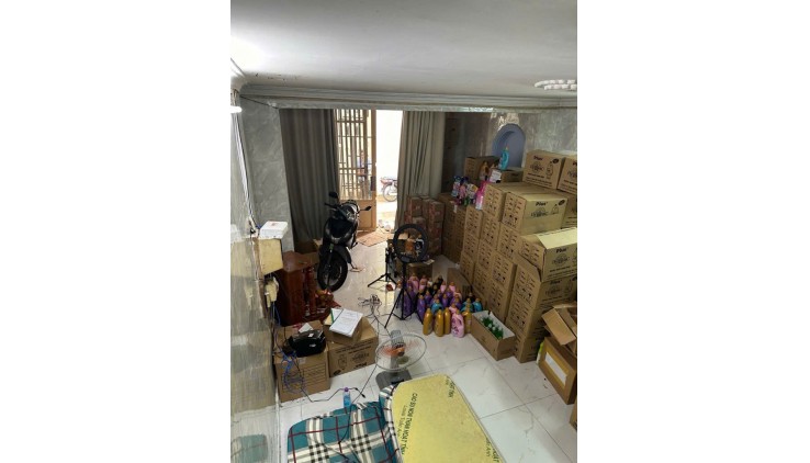 BÁN NHÀ SÁT BÊN XE MIỀN TÂY 2 TẦNG 35M2 HẺM THÔNG - SHR - GIÁ 2.78 TỶ