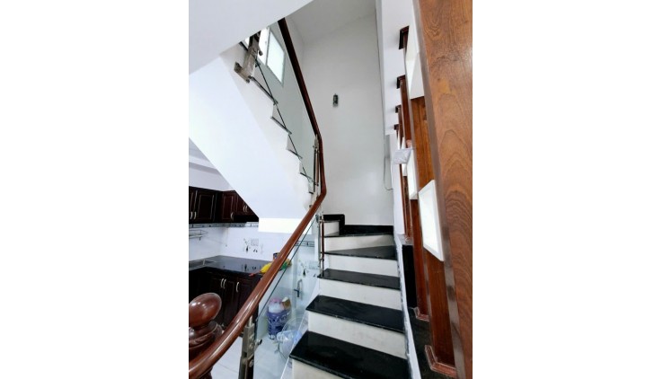 CĂN HỘ DỊCH VỤ 4 TẦNG, DÒNG TIỀN SẴN 32TR/ THÁNG - SÁT HIMLAM, QUẬN 7