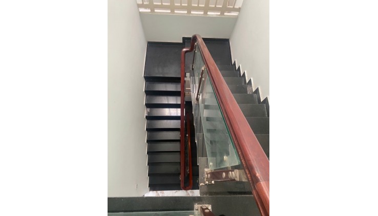 NGANG 5.6M MT K. DOANH ĐỈNH. TAM PHÚ. TĐ - 147M - 4 TẦNG. 5PN. HD THUÊ 25TR/TH. BÁN NGAY 17 TỶ TL