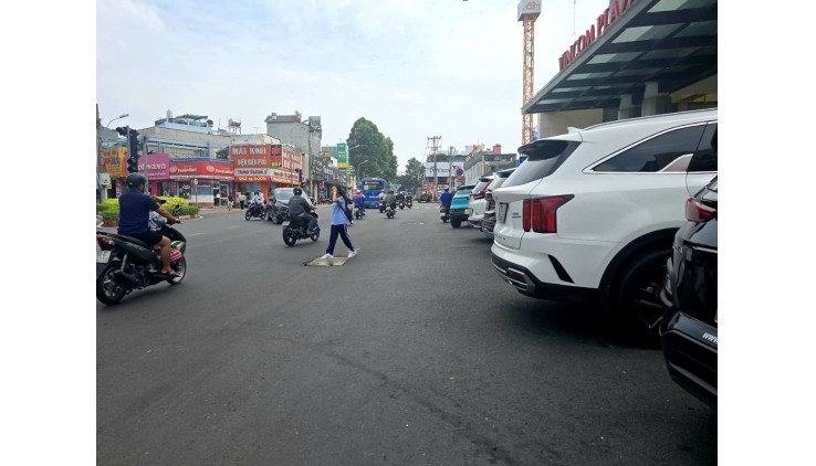 Siêu mới, Ở NGAY, Sát Chợ Thủ Đức, dtsd 83m2, hẻm xe Hơi, chỉ 4 tỷ hơn
