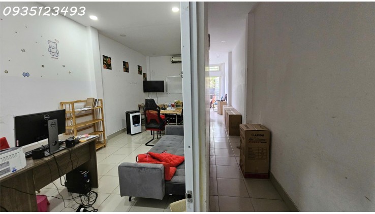 Cho thuê Văn Phòng giá rẻ Tân Phú, 40m2 chỉ 6 triệu, đầy đủ bàn ghế, sofa giường, máy lạnh, máy in, tivi.