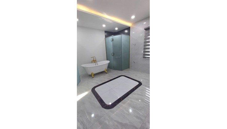 Bán nhà siêu phẩm Hoàng Văn Thụ,P4, Tân Bình, 5 tầng, 4.5m x 15m, full NT, 16.8 tỷ
