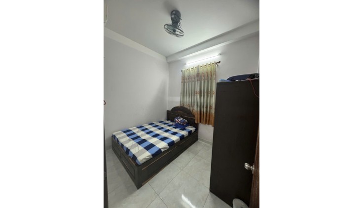 NHÀ 3 TẦNG BTCT KIÊN CỐ - KHU DÂN TRÍ ĐƯỜNG THÔNG THOÁNG - GẦN MẶT TIỀN TỈNH LỘ 10 - HƠN 4 TỶ.