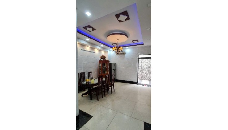 MẶT TIỀN NỘI BỘ CẠNH AEON MALL TÊN LỬA - BIỆT PHỦ 4 TẦNG SANG CHẢNH - VIEW CÔNG VIÊN - NGANG BỀ THẾ - ĐA CÔNG NĂNG.,
